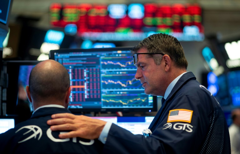 Wall Street tem pior sessão do ano, afetada por tensão EUA-China Wall Street tem pior sessão do ano, afetada por tensão EUA-China