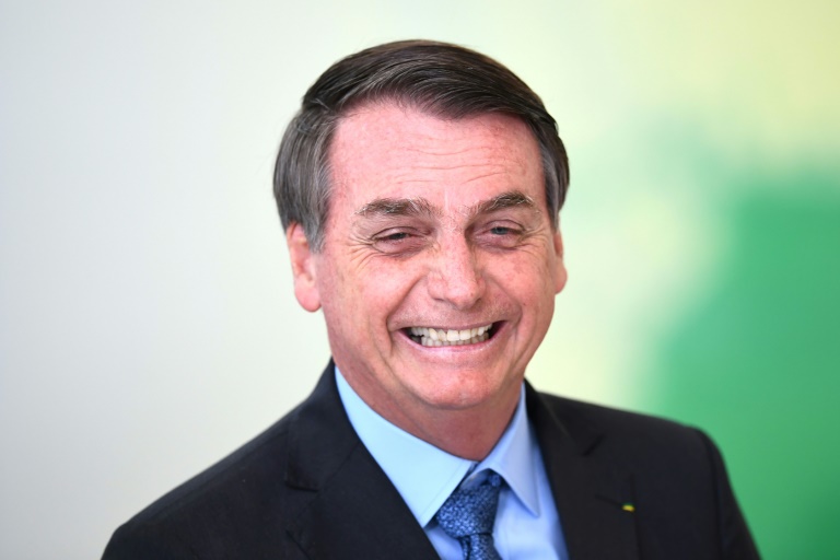 Bolsonaro posta falso vídeo sobre baleias na Noruega e vira piada nas redes Bolsonaro posta falso vídeo sobre baleias na Noruega e vira piada nas redes