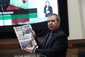 Mauricio Eskudlark comemora números da Segurança Pública de SC