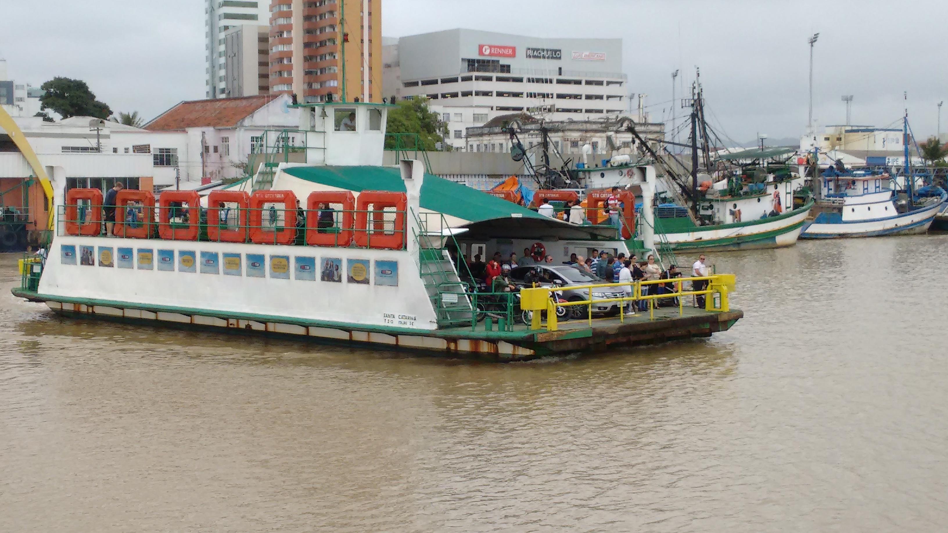 DETER deve licitar travessia de ferry boat entre Itajaí e Navegantes