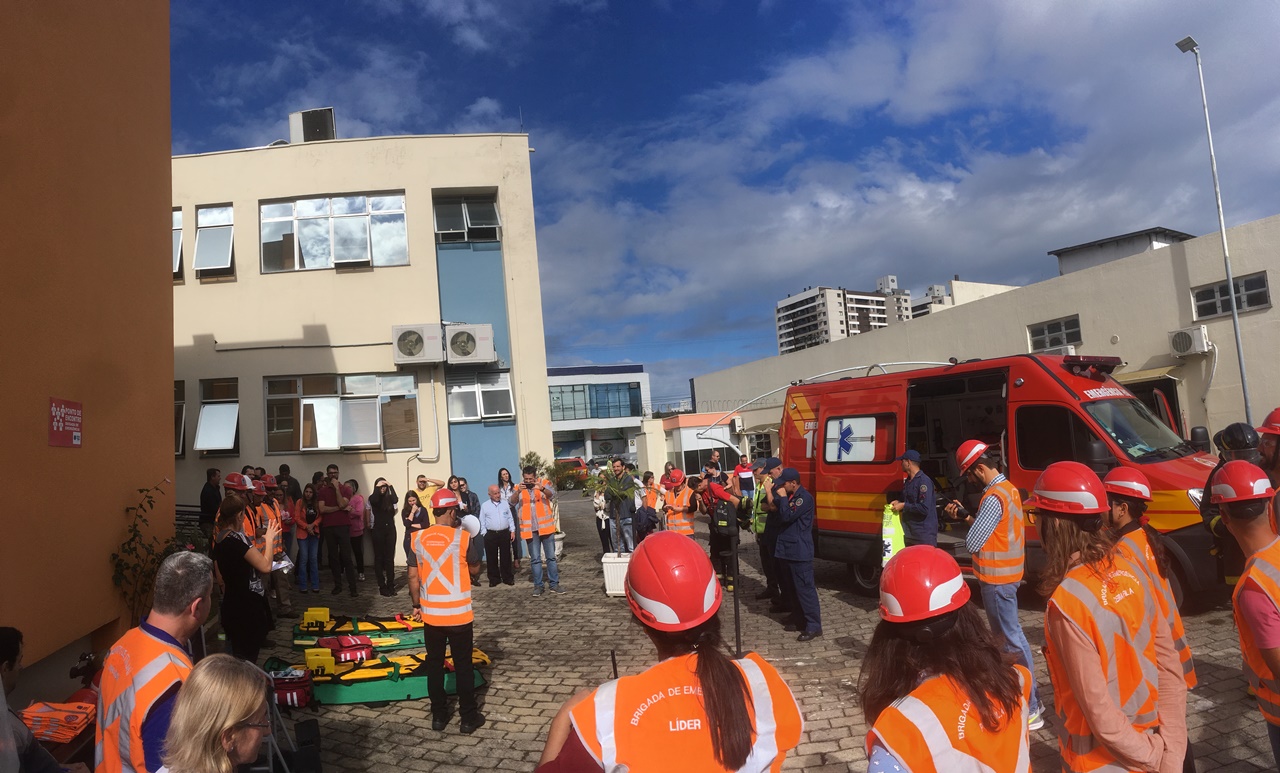 Gerência do Meio Ambiente realiza Semana de Treinamento para Brigada de Incêndio Gerência do Meio Ambiente realiza Semana de Treinamento para Brigada de Incêndio