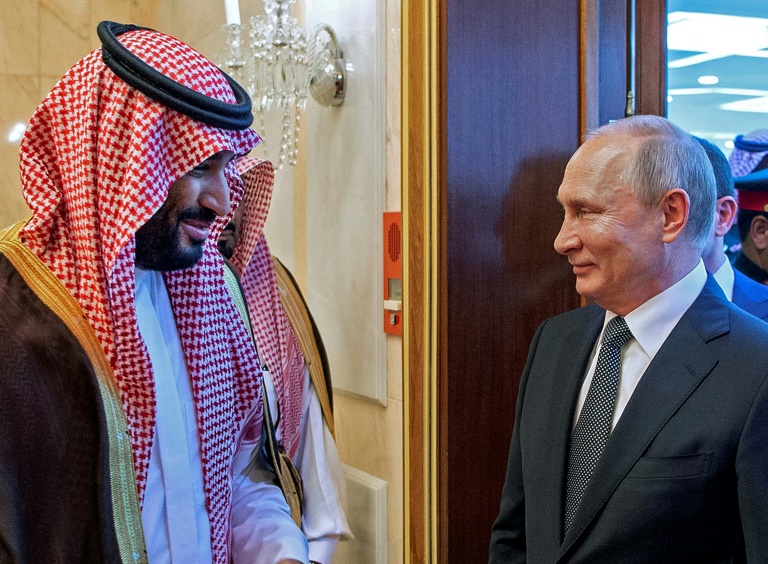 Rússia e Arábia Saudita fecham acordo petrolífero