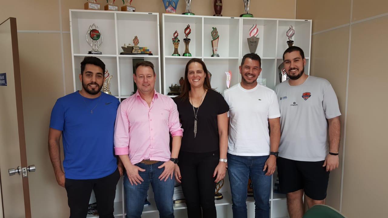 Itajaí firma parceria para disputar a Superliga B de Voleibol