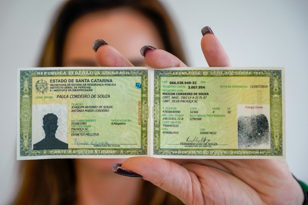Santa Catarina passa a emitir novo modelo de carteira de identidade Santa Catarina passa a emitir novo modelo de carteira de identidade