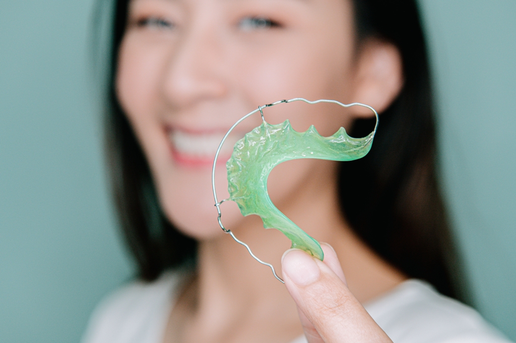 Contenção nos dentes: porque seu uso é tão importante? Contenção nos dentes: porque seu uso é tão importante?