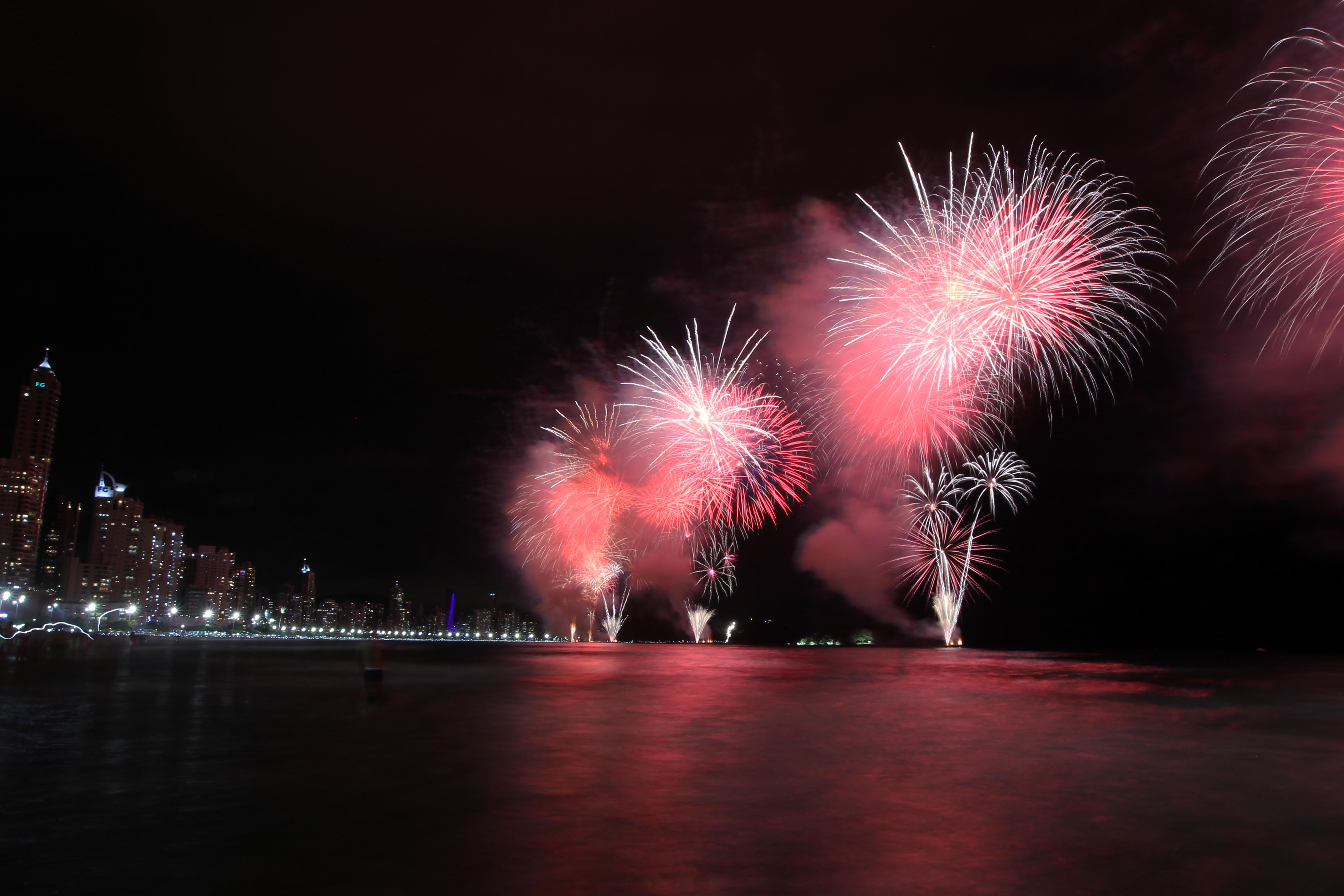 Teste dos fogos para Réveillon será nesta quinta-feira