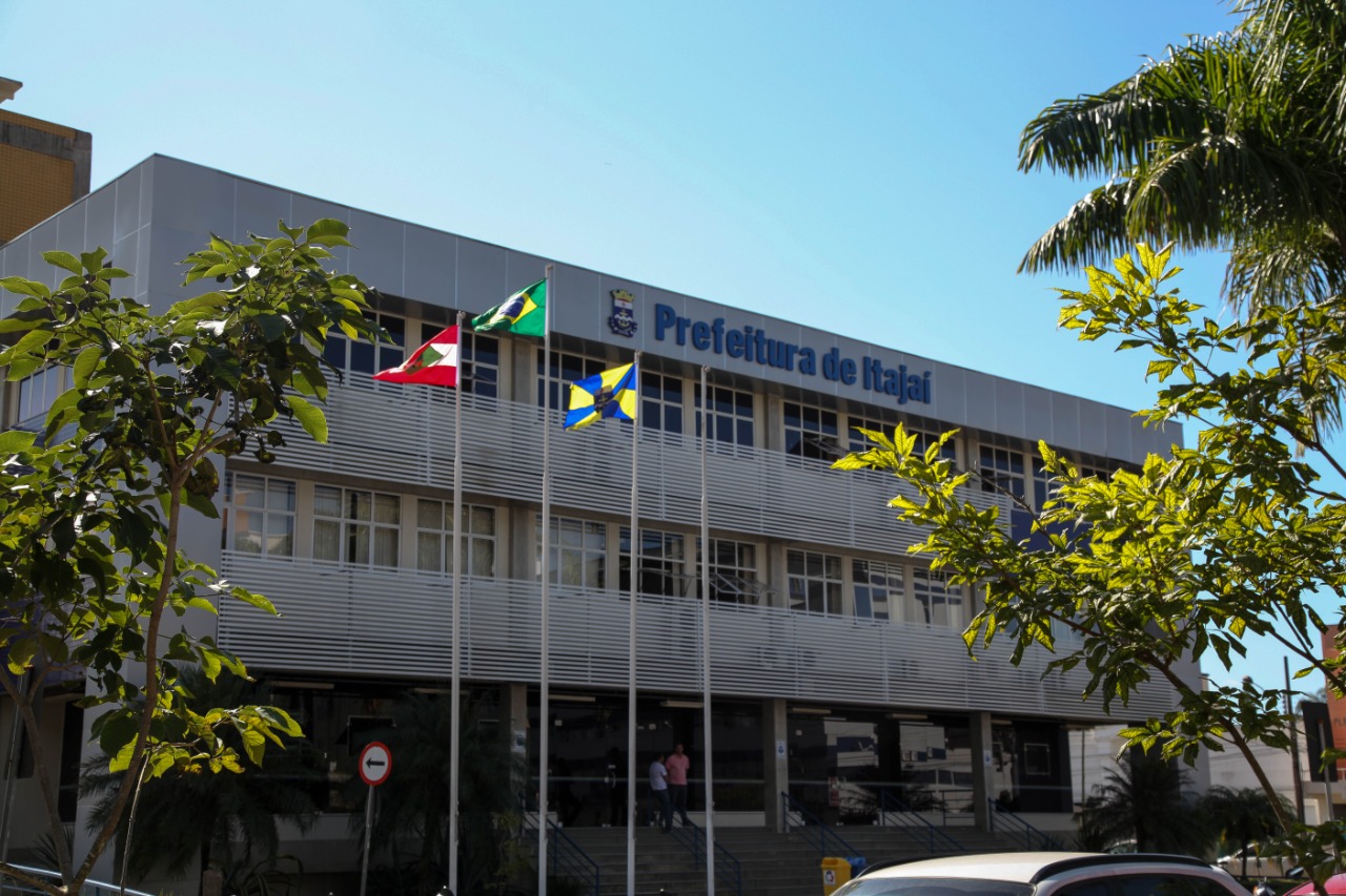 Município de Itajaí abre concurso público para preenchimento de 87 vagas Município de Itajaí abre concurso público para preenchimento de 87 vagas