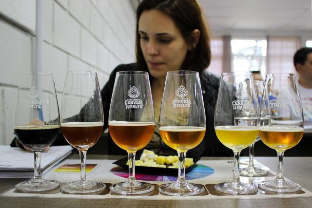 Cursos concentrados sobre cerveja reúnem alunos de outros seis países em Blumenau