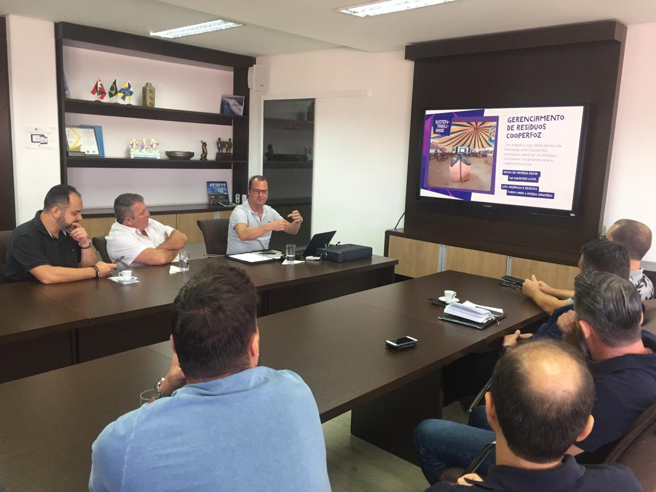 Município de Itajaí realiza reunião de planejamento com associação de cervejeiros artesanais