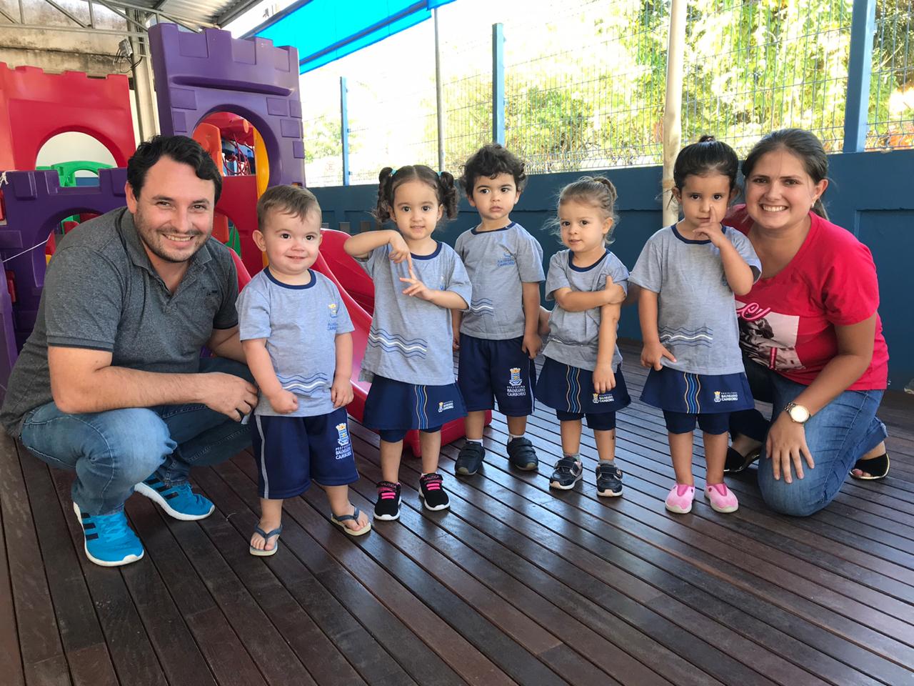 Uniformes de verão são entregues aos alunos da Rede Municipal de Ensino de BC