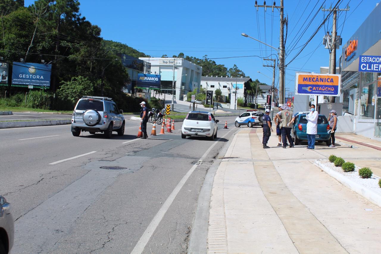Prefeitura de Balneário Camboriú faz readequação em barreiras