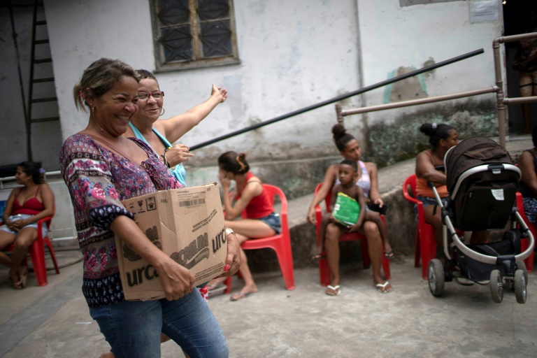 Coronavírus aumenta as dificuldades na Cidade de Deus