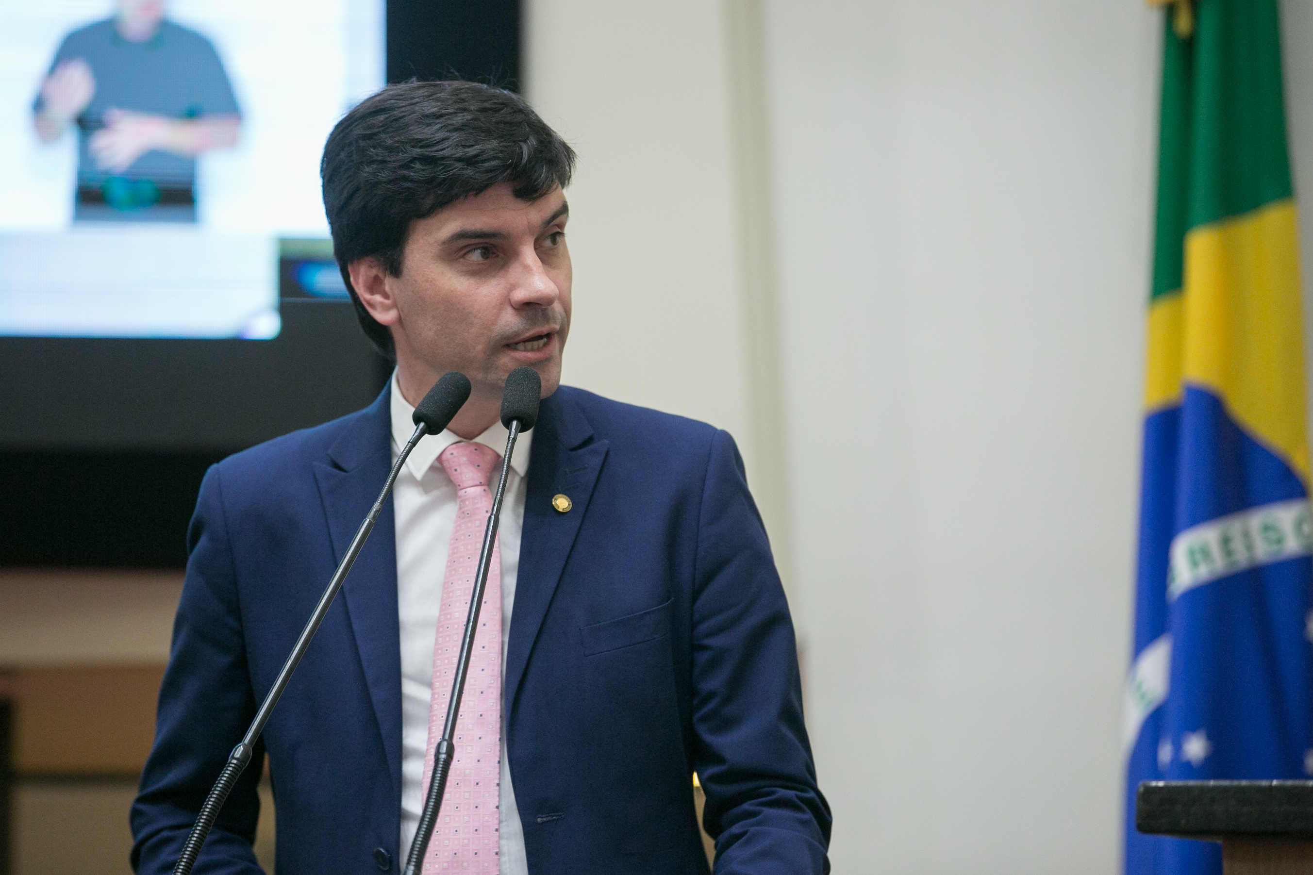 Conta de energia elétrica de famílias do campo ficará mais alta em Santa Catarina, alerta deputado Ulisses Gabriel