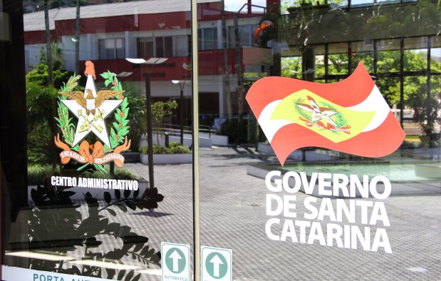 Coronavírus em SC: Sancionada lei que suspende temporariamente protesto em cartórios de quem tem dívida ativa com o Estado