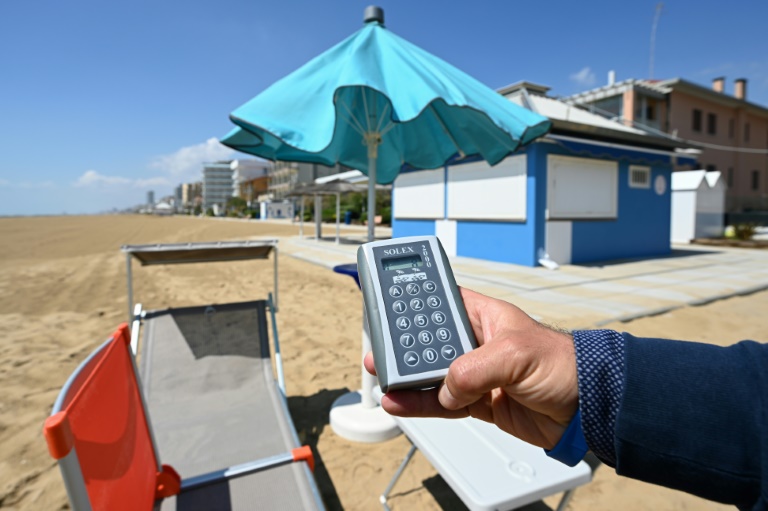 Itália prepara suas praias para um verão sob a ameaça do vírus