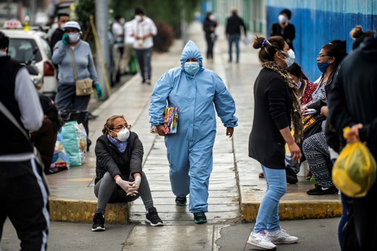 Peru enfrenta escassez de oxigênio para pacientes com coronavírus