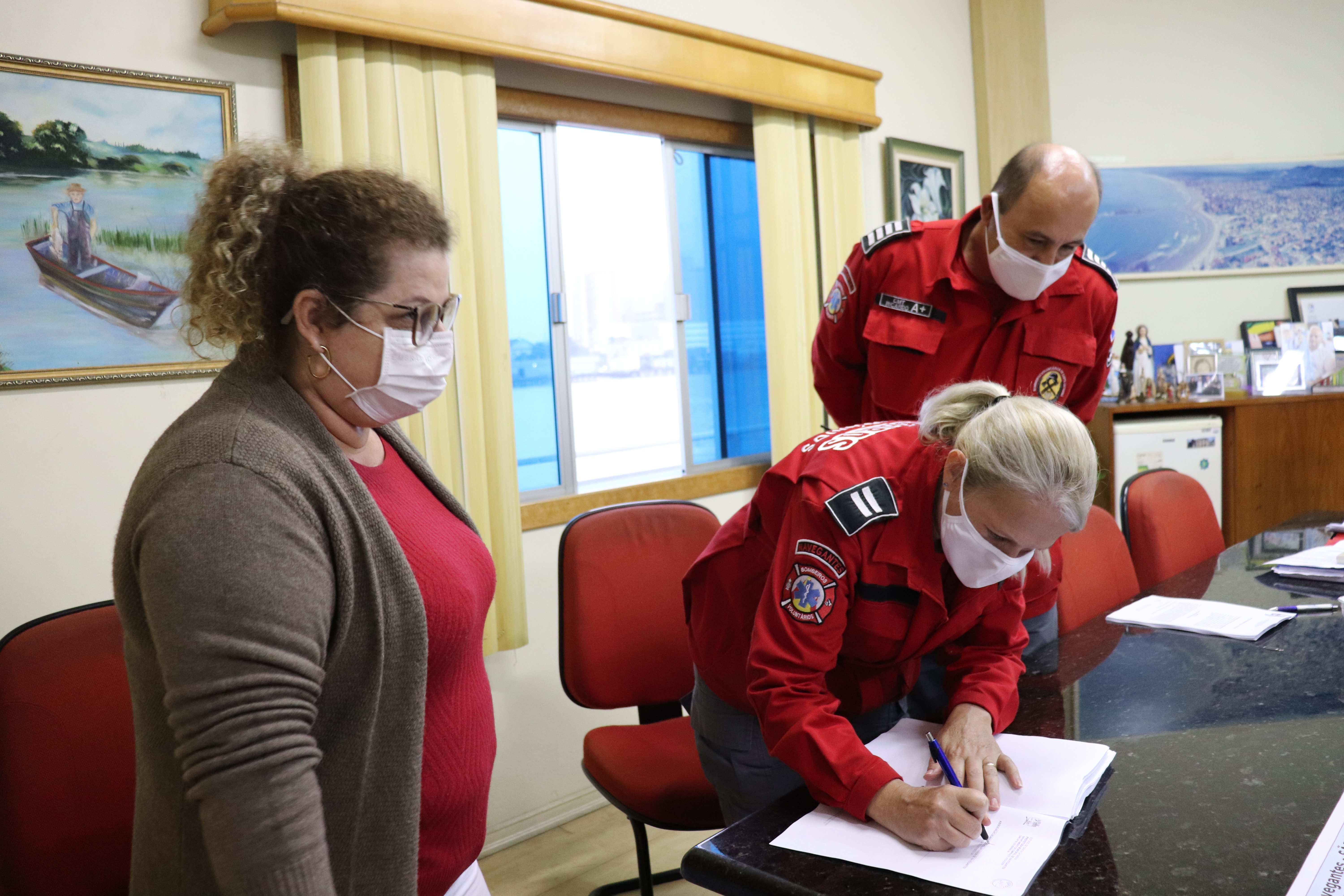 Município assina termo de colaboração com os Bombeiros Voluntários