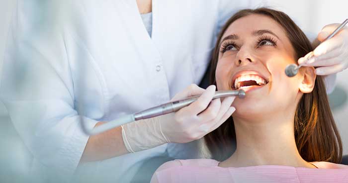 Ir ou não ir ao dentista em tempos de pandemia causada pela Covid-19?