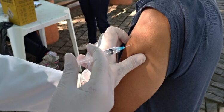 Campanha de Vacinação contra a Influenza está disponível para toda comunidade de Camboriú