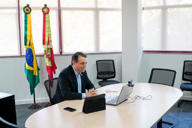 Carlos Moisés e cônsul-geral dos Estados Unidos tratam do fortalecimento de parcerias em webconferência Carlos Moisés e cônsul-geral dos Estados Unidos tratam do fortalecimento de parcerias em webconferência