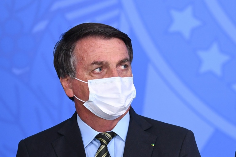 Bolsonaro volta a atacar a imprensa