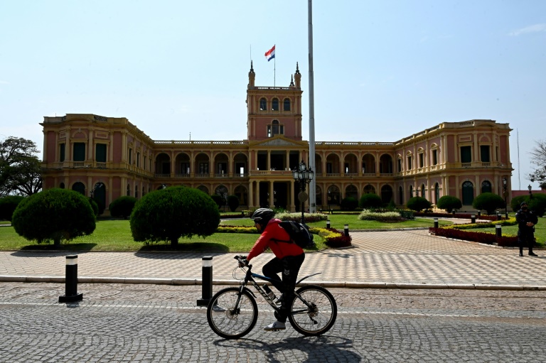 Capital do Paraguai inicia ‘quarentena social’ pelo avanço da COVID-19