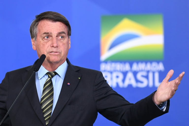 Bolsonaro diz que não consegue ‘matar esse câncer’ das ONGs ambientalistas