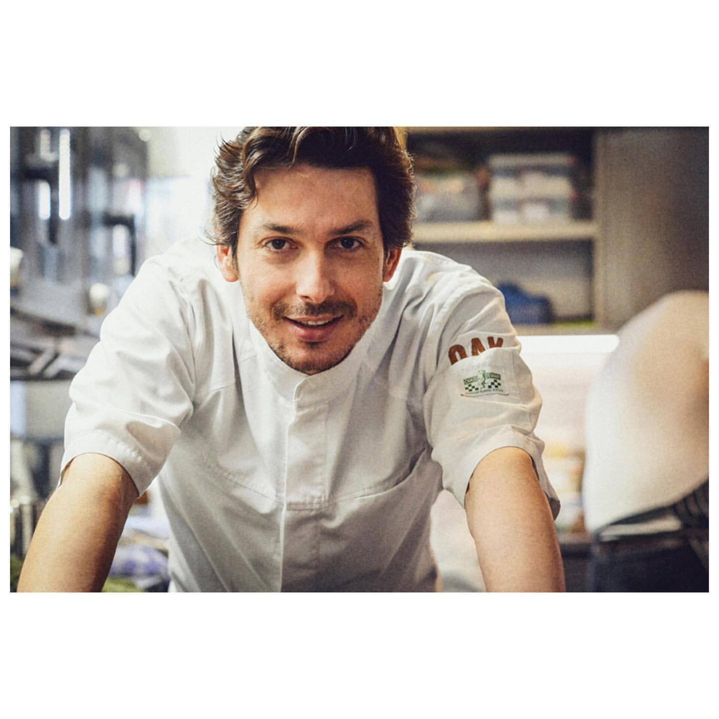 Conheça o primeiro Chef brasileiro a receber estrela Michelin fora do Brasil