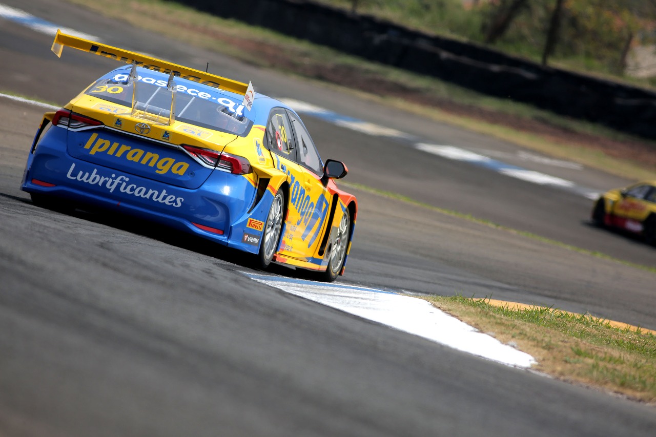 Stock Car: Quarto lugar em Londrina mantém César Ramos na briga pelo título