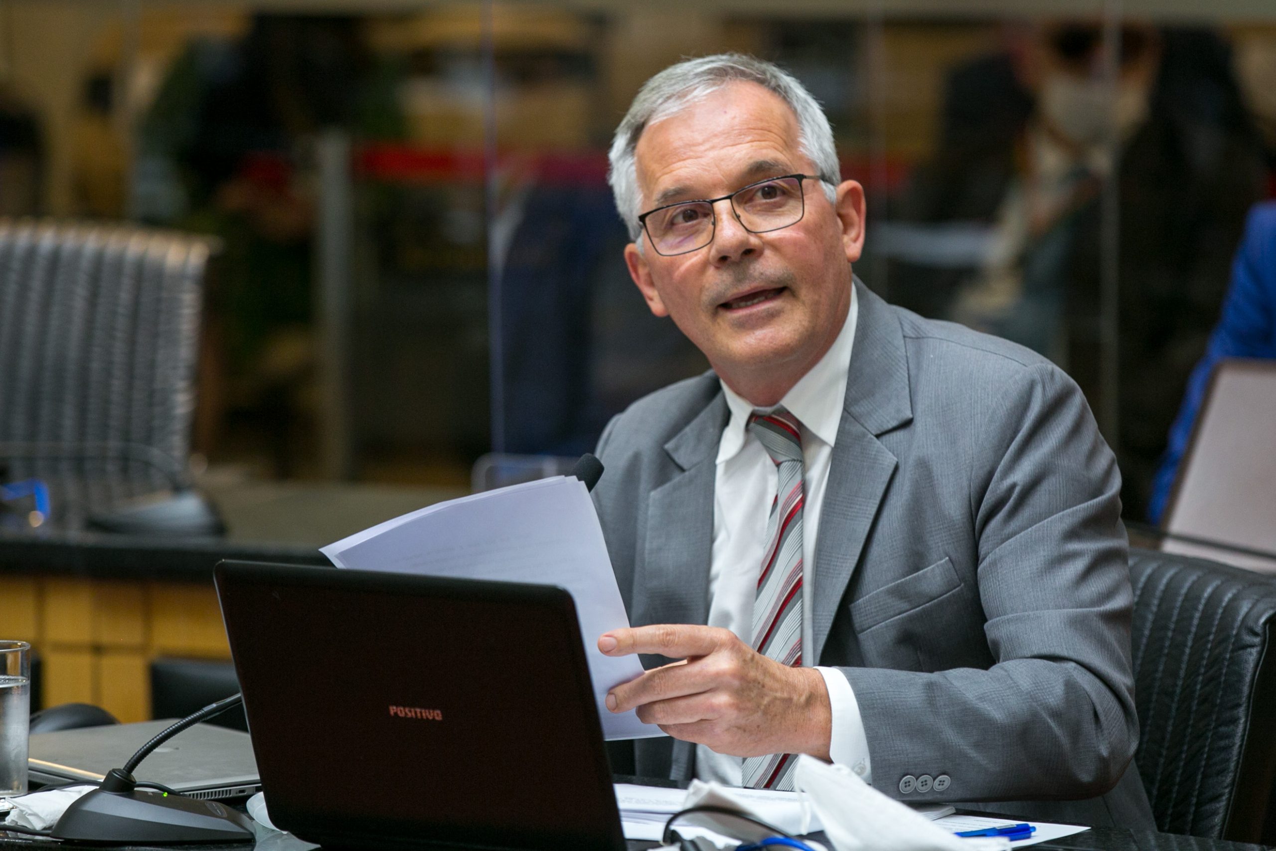 Confira como foram os votos dos membros do tribunal do impeachment Confira como foram os votos dos membros do tribunal do impeachment