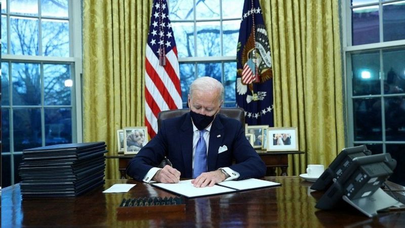 Biden toma posse: volta dos EUA ao Acordo de Paris e outras medidas do novo presidente