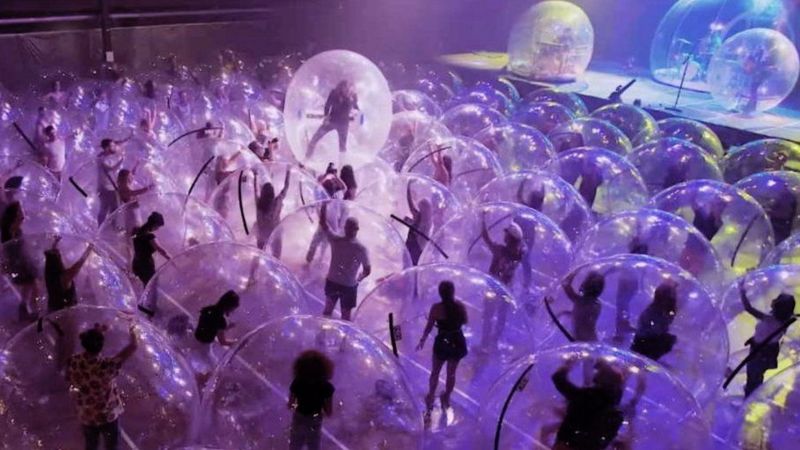 Flaming Lips: a inusitada estratégia de uma banda de rock para fazer shows com segurança na pandemia Flaming Lips: a inusitada estratégia de uma banda de rock para fazer shows com segurança na pandemia