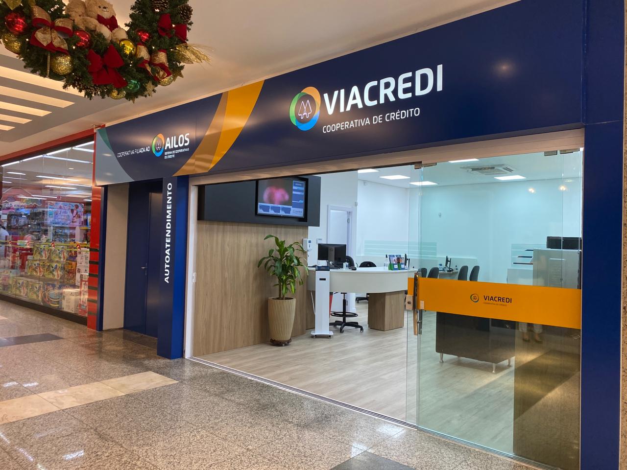 Itajaí Shopping amplia rede de serviços com unidades da Unidas e Viacredi