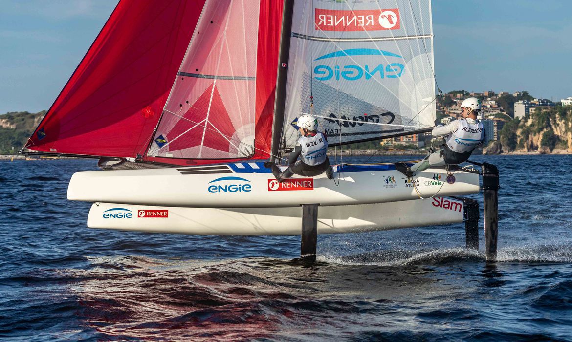 Vela: Samuel Albrecht e Gabriela Nicolino vencem evento nos EUA