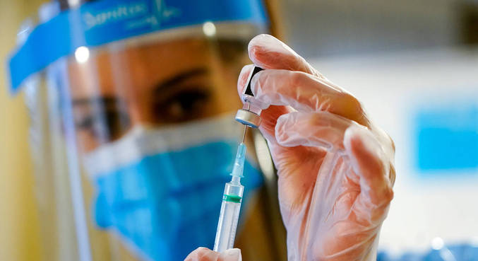 Vacina da Covid-19: O que leva tantas pessoas a duvidarem da ciência? Vacina da Covid-19: O que leva tantas pessoas a duvidarem da ciência?