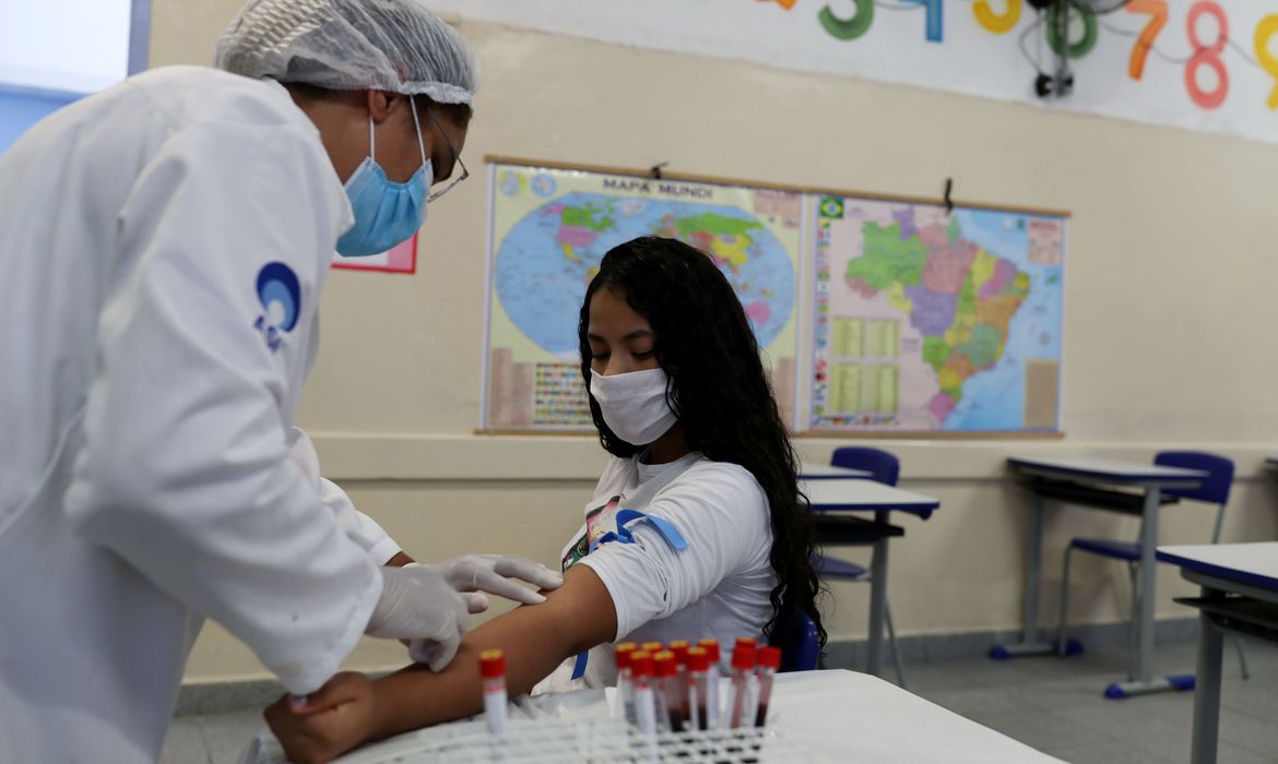 Educação inicia testagem nos profissionais que atuam na Rede Municipal de Ensino
