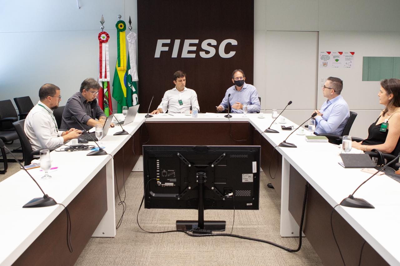 Reunião na Fiesc discute projetos de inovação para Balneário Camboriú