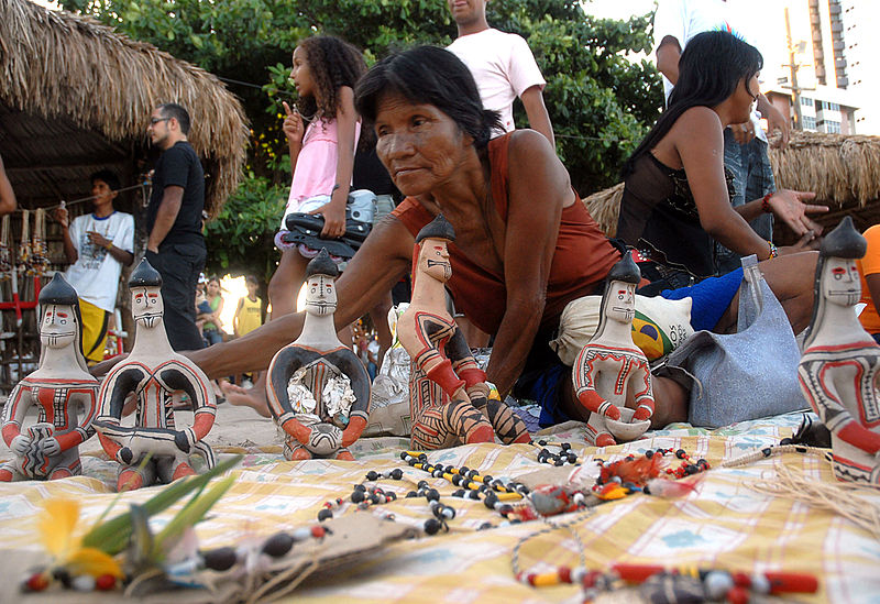 Florianópolis tem até quarta-feira para dar condições dignas de abrigo a indígenas no Tisac Florianópolis tem até quarta-feira para dar condições dignas de abrigo a indígenas no Tisac