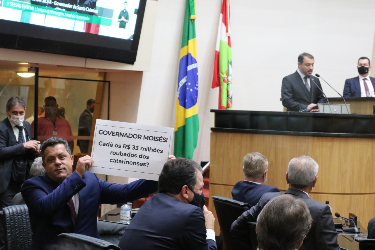 Deputado Naataz cobra o governador na abertura do ano legislativo: “Cadê os R$33 Milhões?” Deputado Naataz cobra o governador na abertura do ano legislativo: “Cadê os R$33 Milhões?”