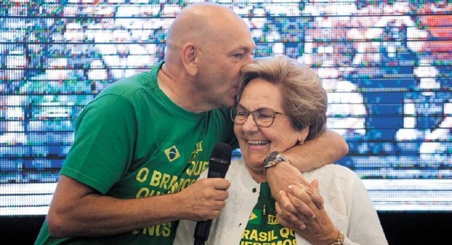 É com profunda tristeza que a Havan comunica o falecimento de Regina Modesti Hang, 82 anos, mãe de Luciano Hang