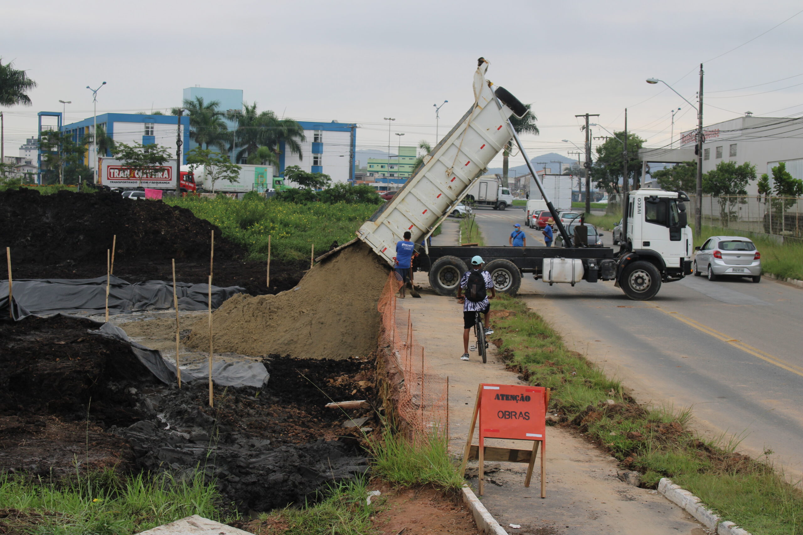 Itajaí: Iniciada a construção da alça viária, melhoria faz parte da reurbanização da avenida Campos Novos Itajaí: Iniciada a construção da alça viária, melhoria faz parte da reurbanização da avenida Campos Novos