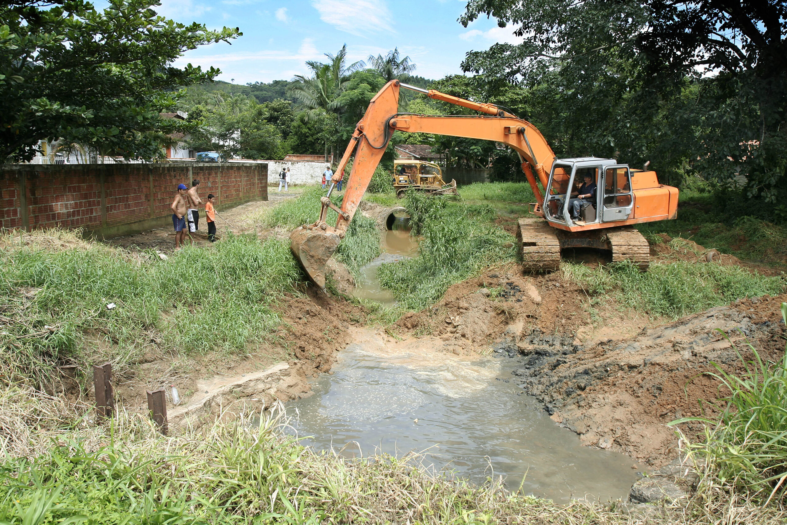 Urbanismo e Seinfra debatem limpeza dos rios em Joinville