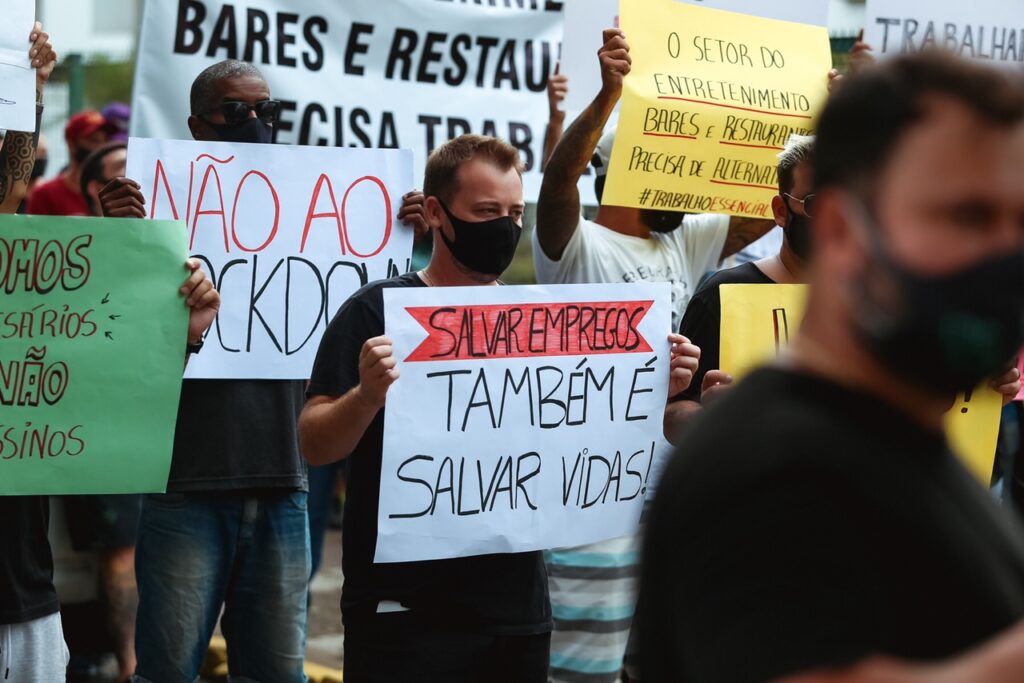 Manifestações contra o lockdown em SC