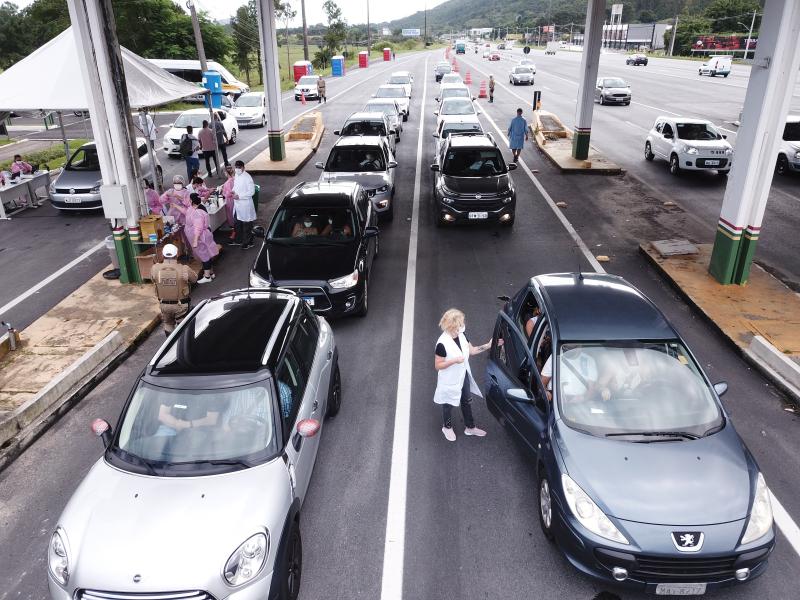 Em 1 dia, Florianópolis bateu a meta de vacinação de idosos de 71 e 72 anos