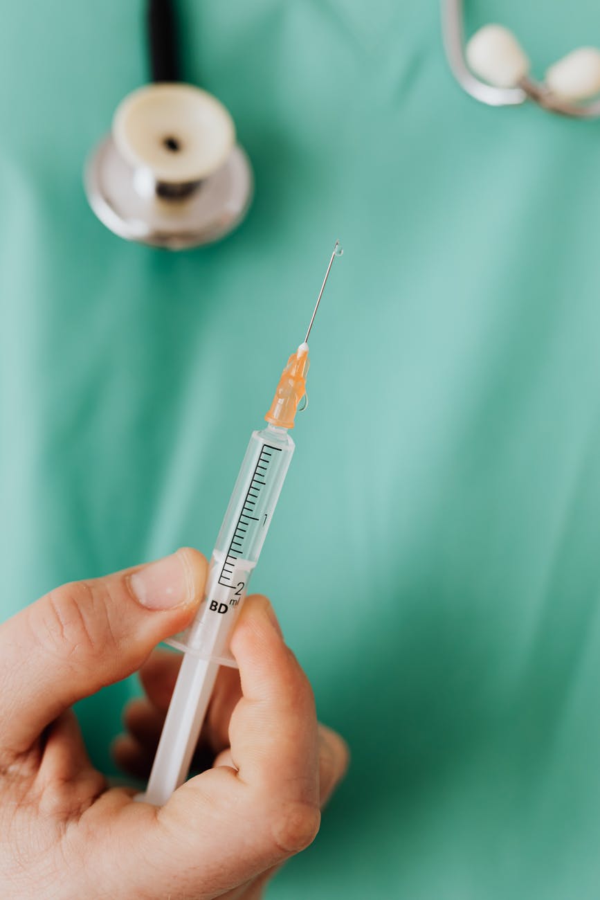 Atenção – Segunda dose da vacina e profissionais de saúde
