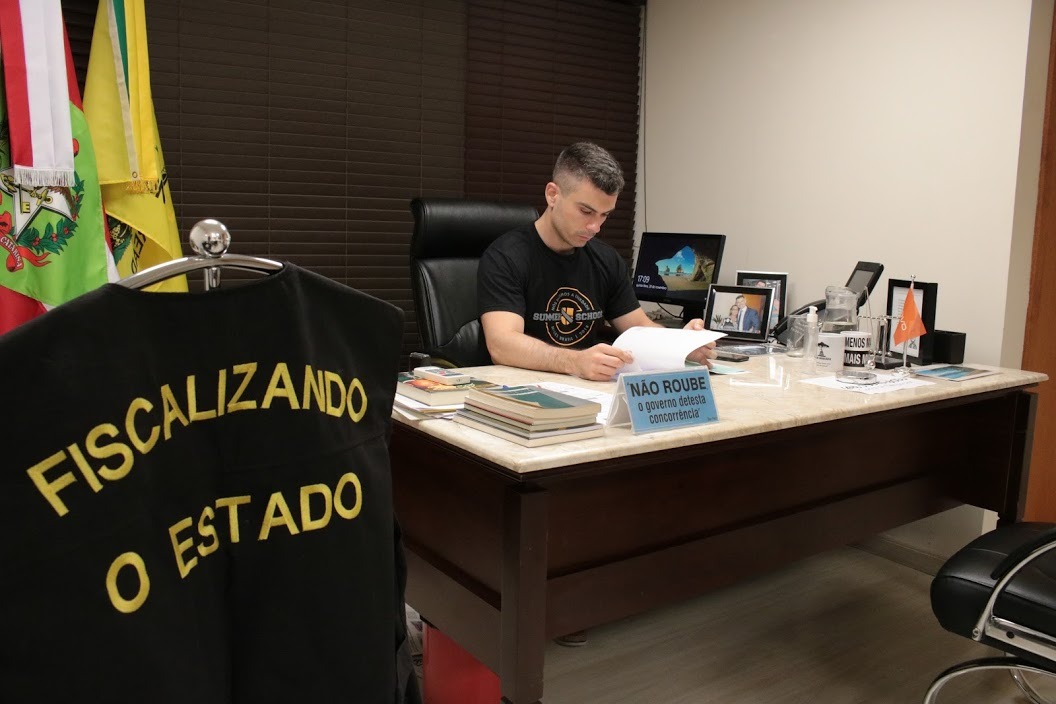 Bruno Souza pede celeridade na apuração referente ao caso dos “respiradores fantasmas”