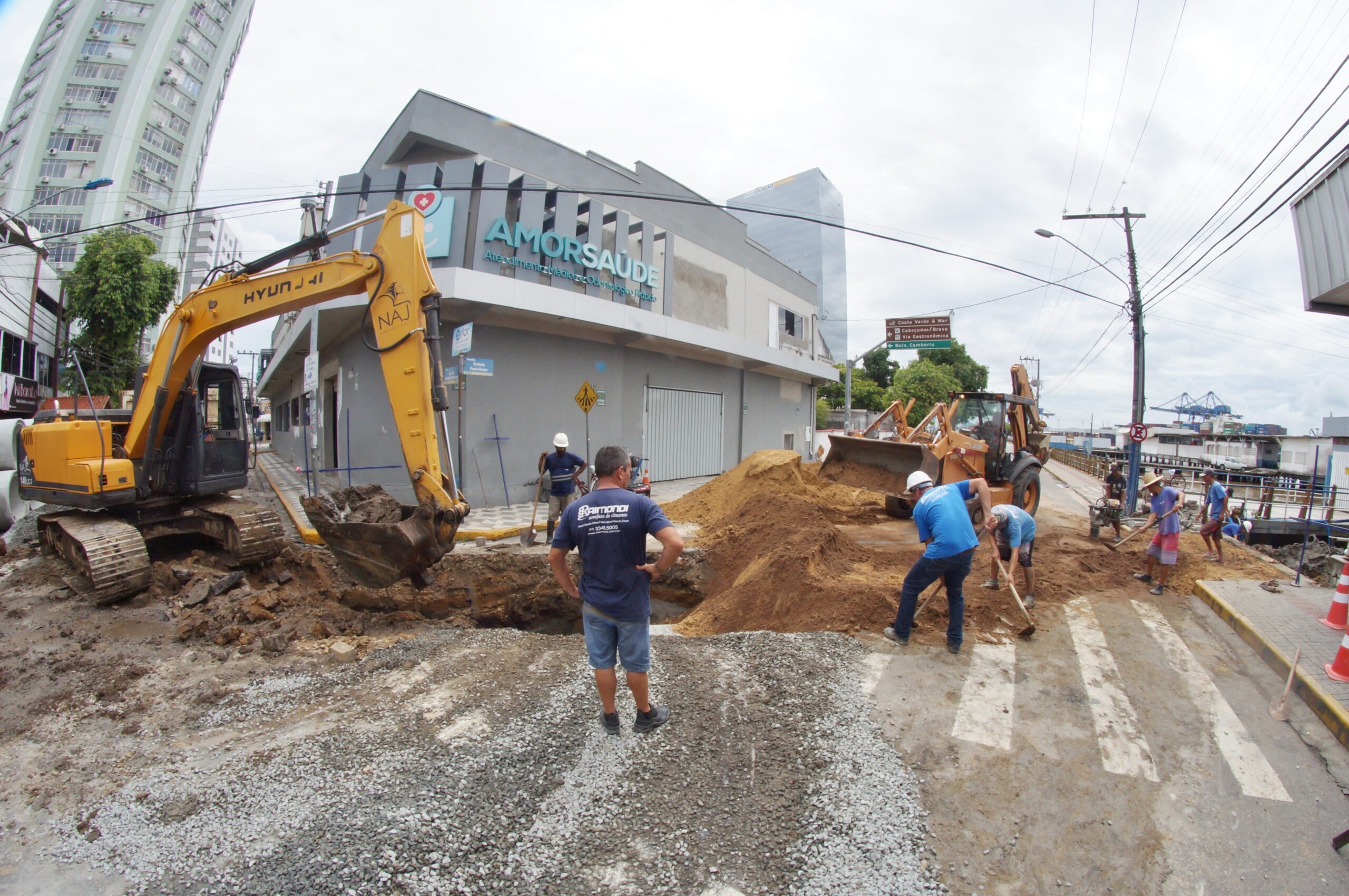 Trânsito interrompido quarta-feira: Rua Pedro Ferreira ficará interditada para retirada de asfalto e calçadas