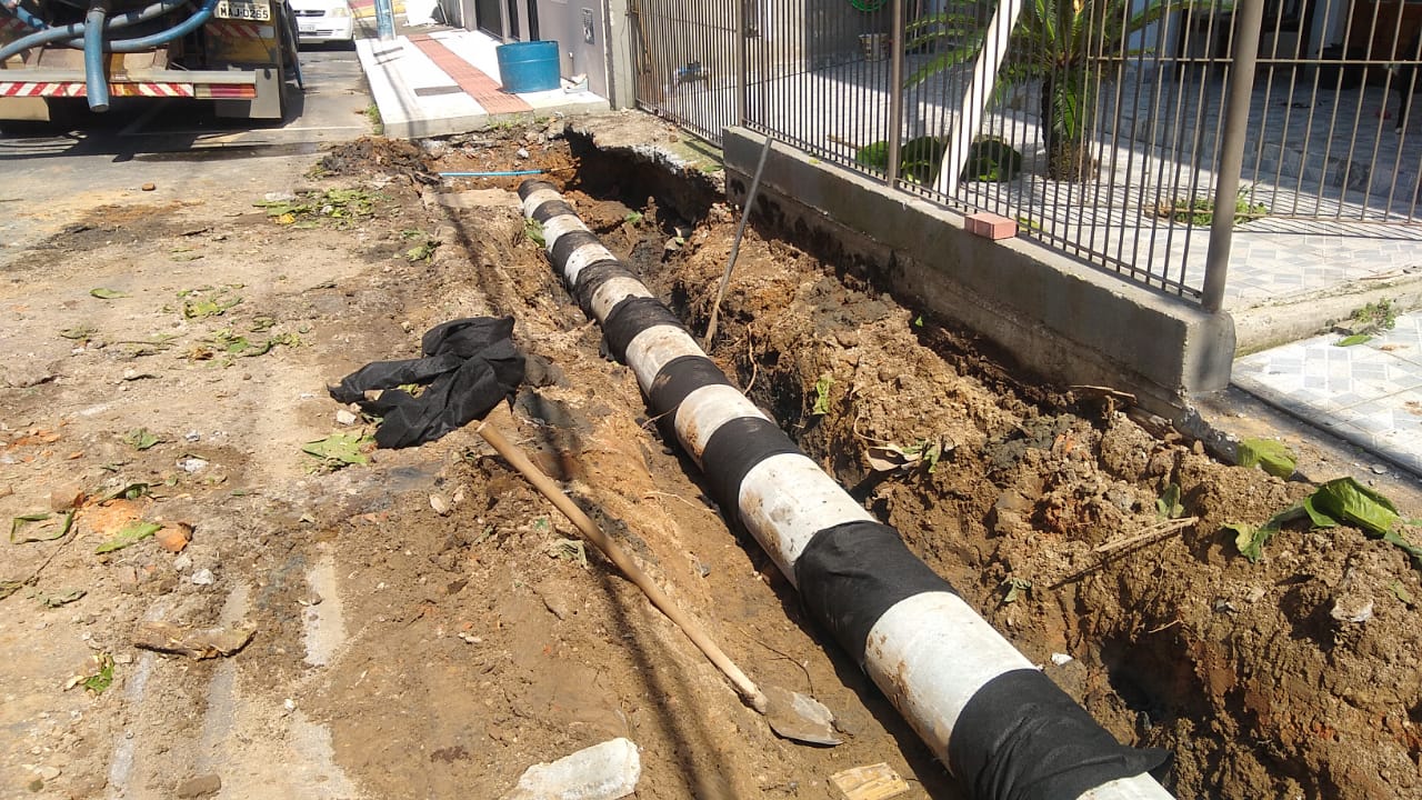 Obras executa drenagem no Bairro Municípios