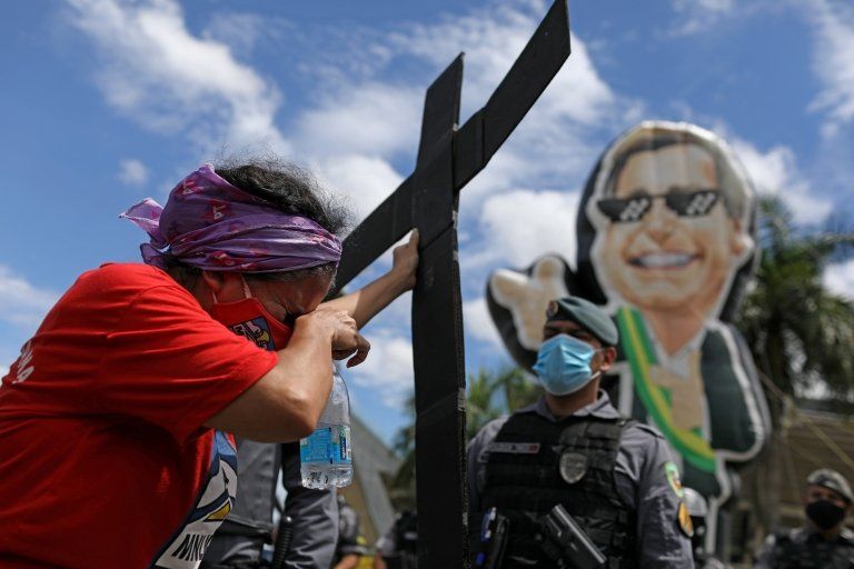 Brasil 400 mil mortes pela covid-19: CPI da Covid começa com ‘arsenal’ que ameaça governo Bolsonaro