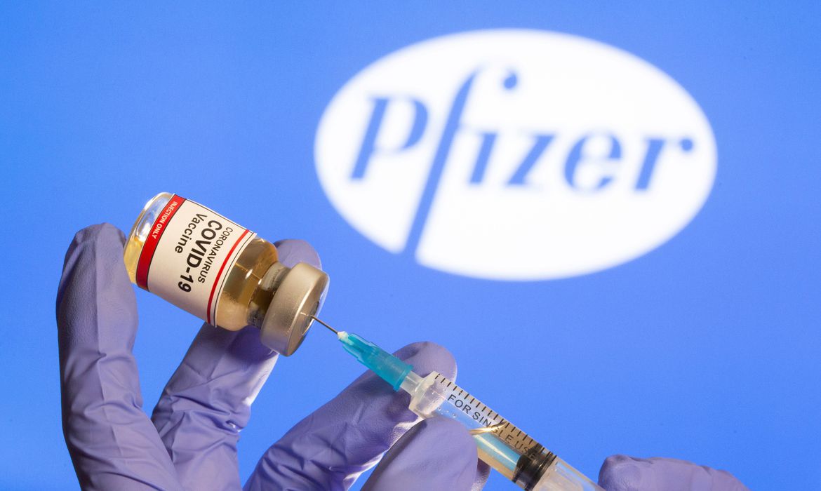 Brasil recebe hoje primeiro lote de vacinas da Pfizer: Um milhão de doses devem chegar às 19h ao Aeroporto de Viracopos